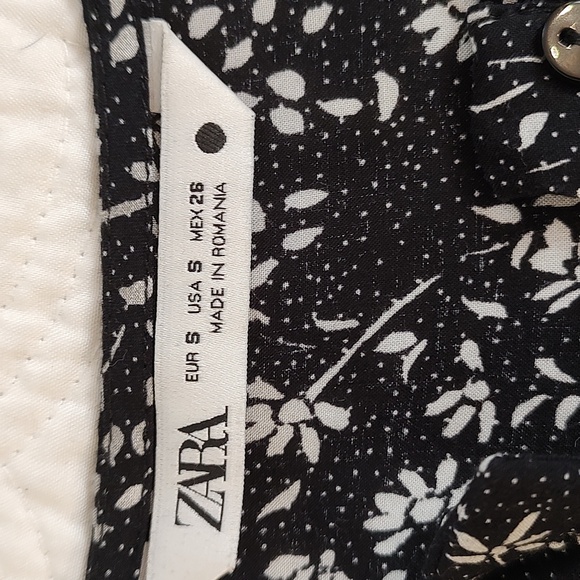 Zara Black & White Floral Peasant Style Midi Dress / Size Small - Picture 10 of 12